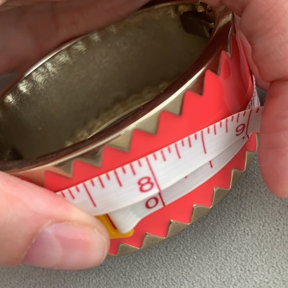 🤩🔥CORAL Enamel Bangle Wide Bracelet - Picture 6 of 10